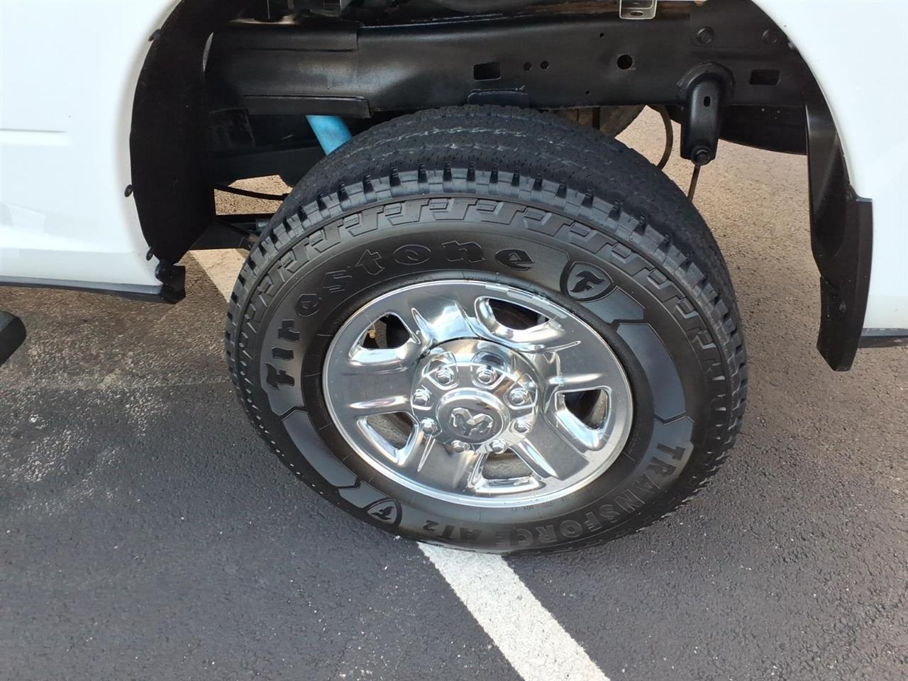 RAM 2500 Tradesman 4x4 Crew Cab 6'4" Box 2019