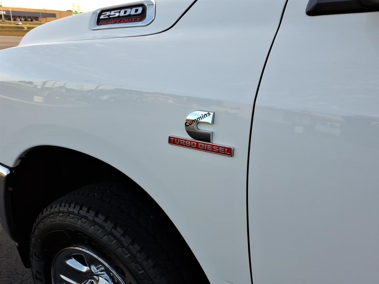 RAM 2500 Tradesman 4x4 Crew Cab 6'4" Box 2019