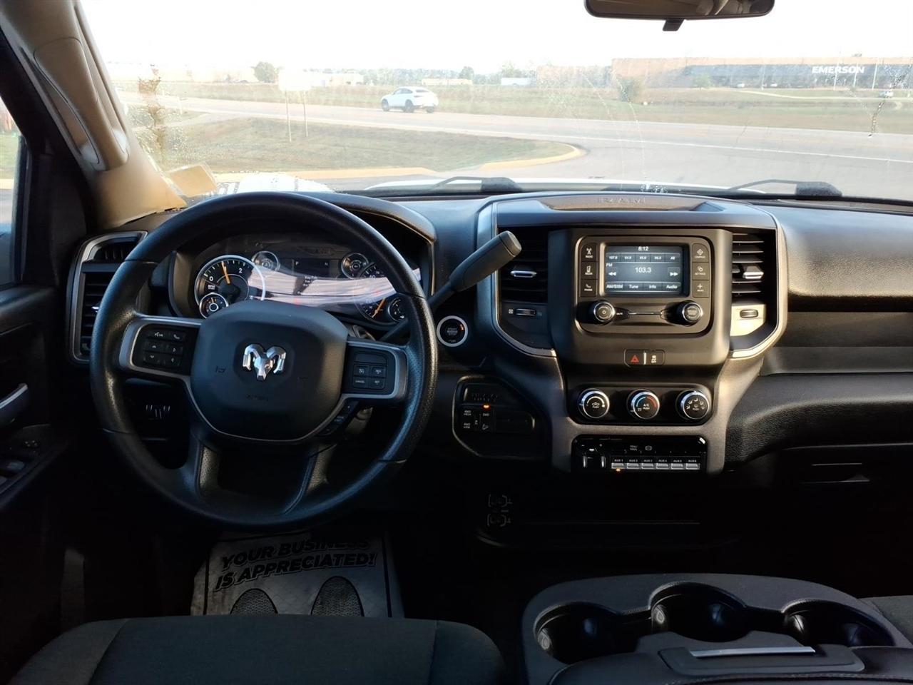 RAM 2500 Tradesman 4x4 Crew Cab 6'4" Box 2019