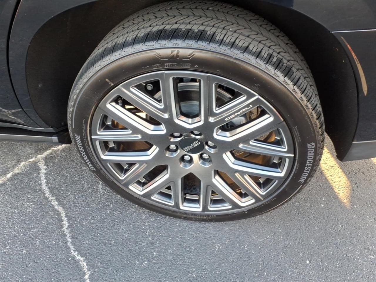 GMC Yukon 4WD 4dr Denali Ultimate 2026