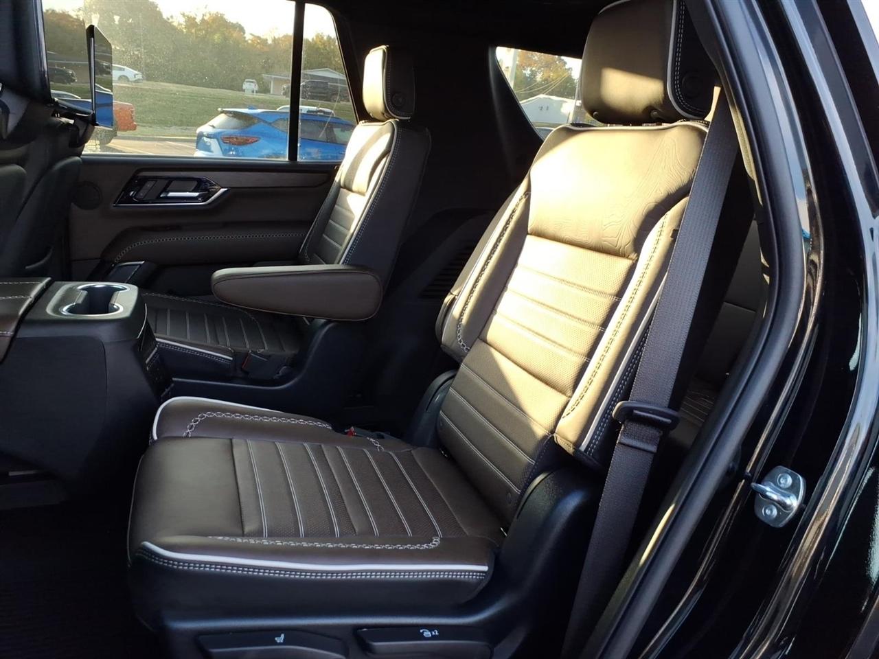 GMC Yukon 4WD 4dr Denali Ultimate 2026
