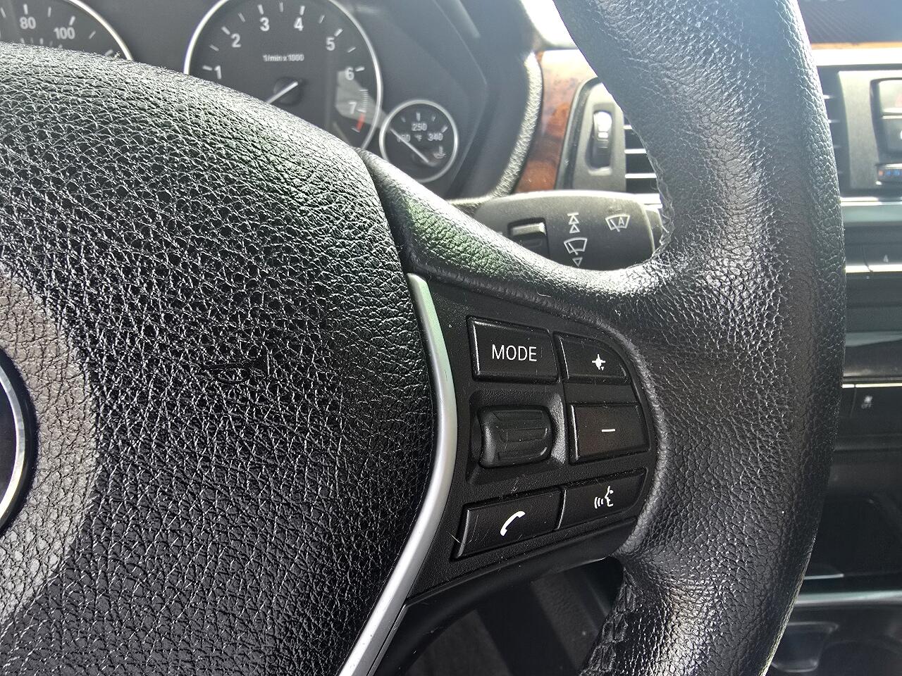 BMW 3-Series 328i xDrive Sedan 2014 BMW 3-Series 328i xDrive Sedan 2014