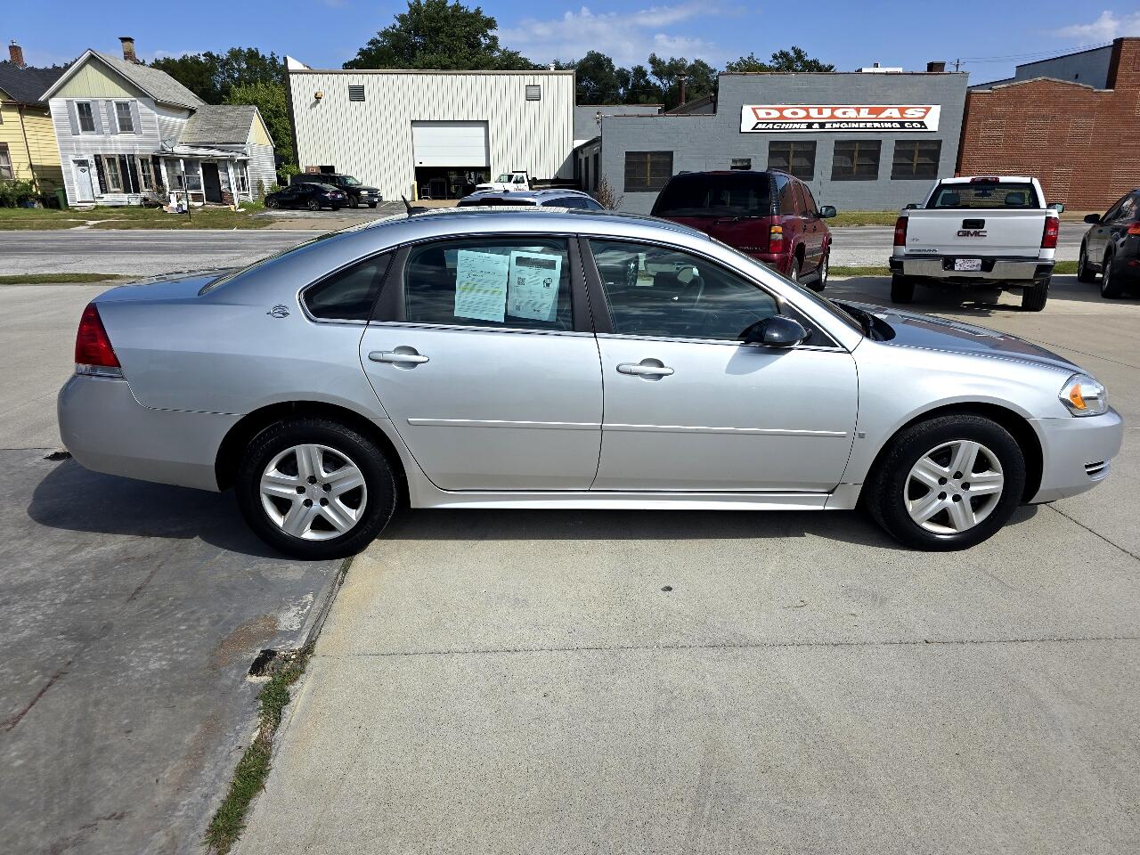2009 Chevrolet Impala LS photo 3