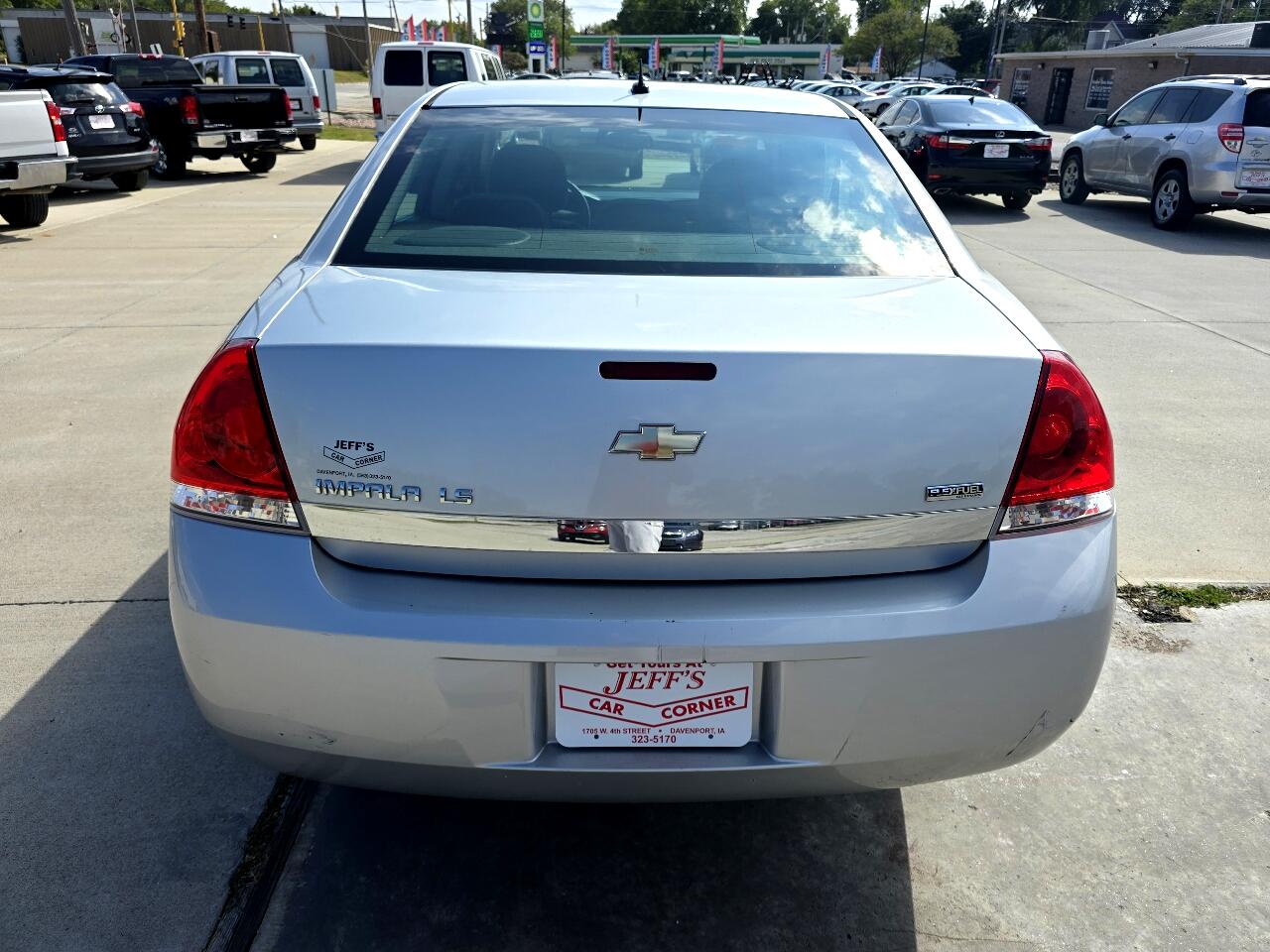 2009 Chevrolet Impala LS photo 4