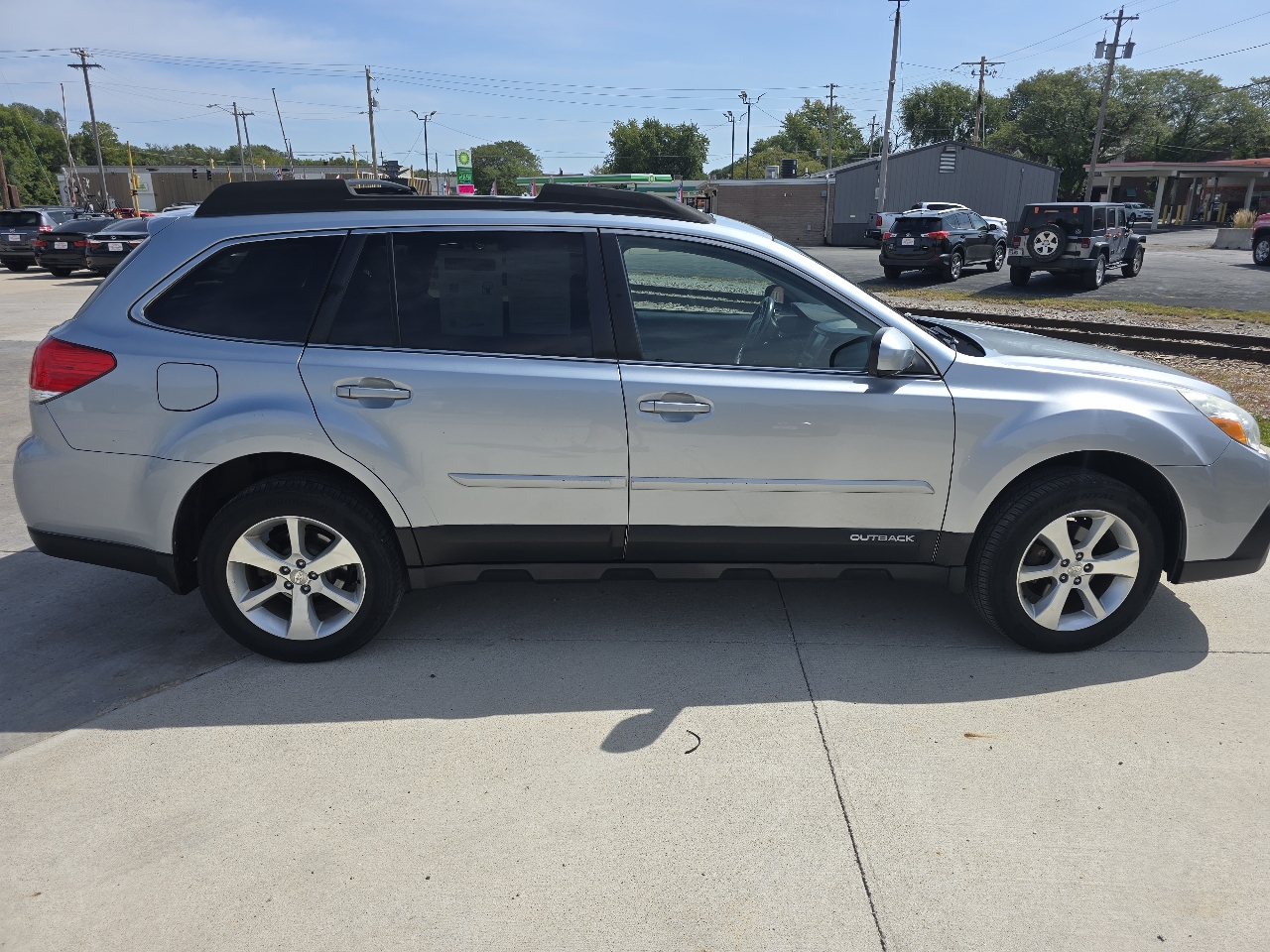2017 Subaru Outback 3.6R Limited photo 3