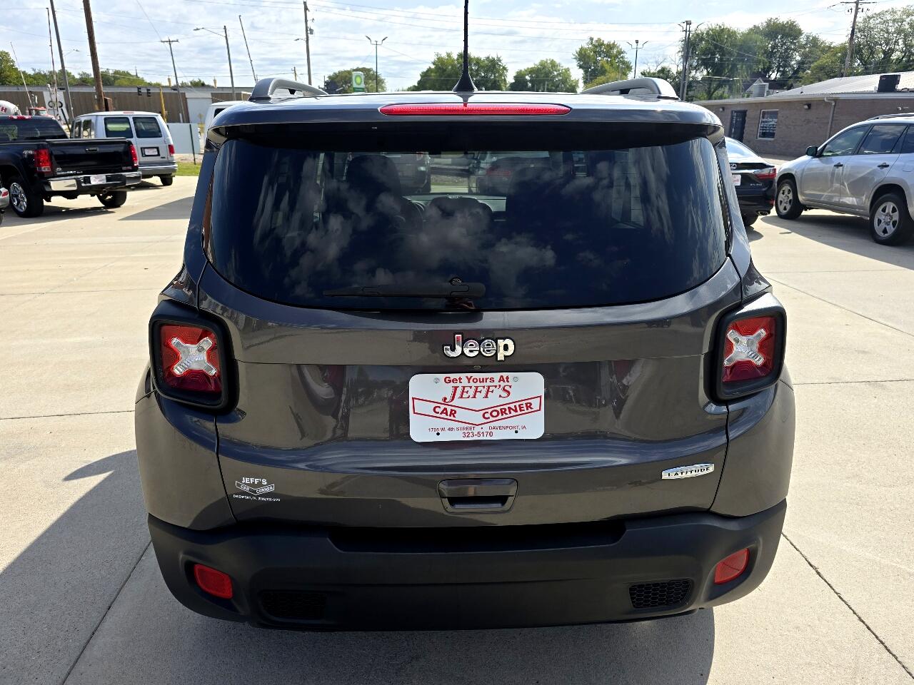 2018 Jeep Renegade Latitude North Edition photo 2