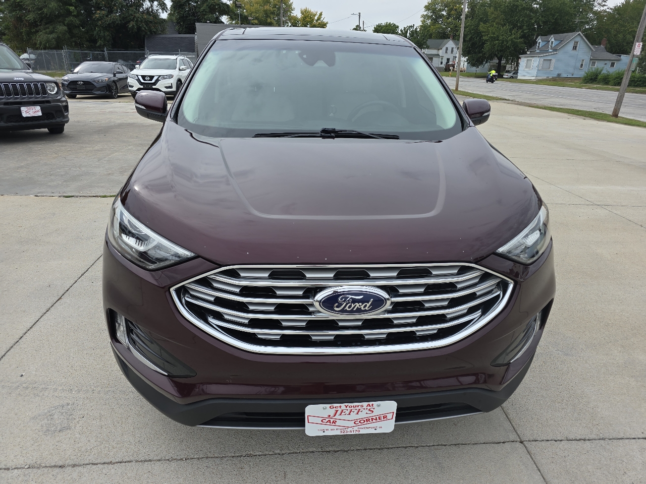 2019 Ford Edge Titanium photo 2