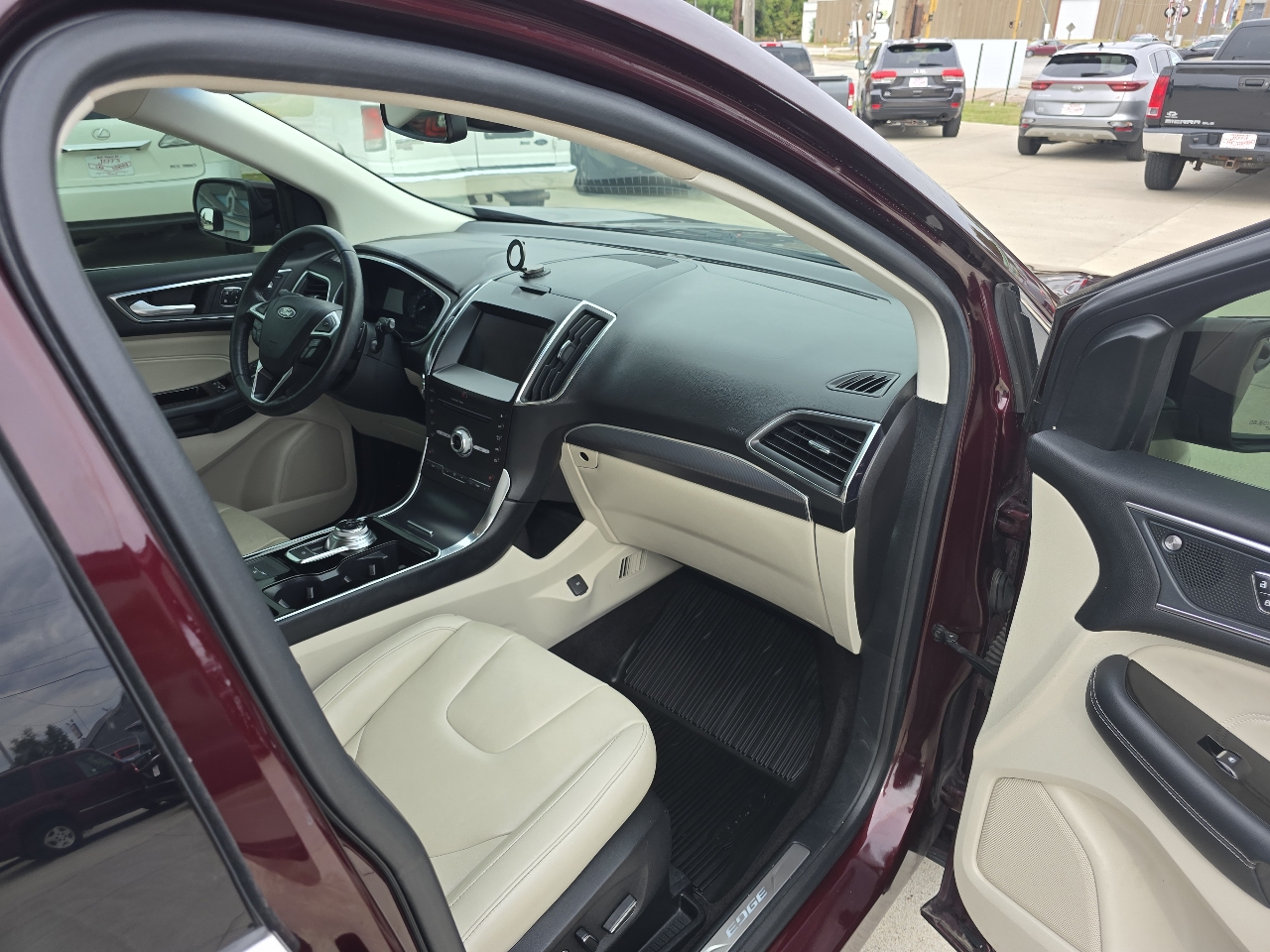 Ford Edge Titanium AWD 2019 Ford Edge Titanium AWD 2019