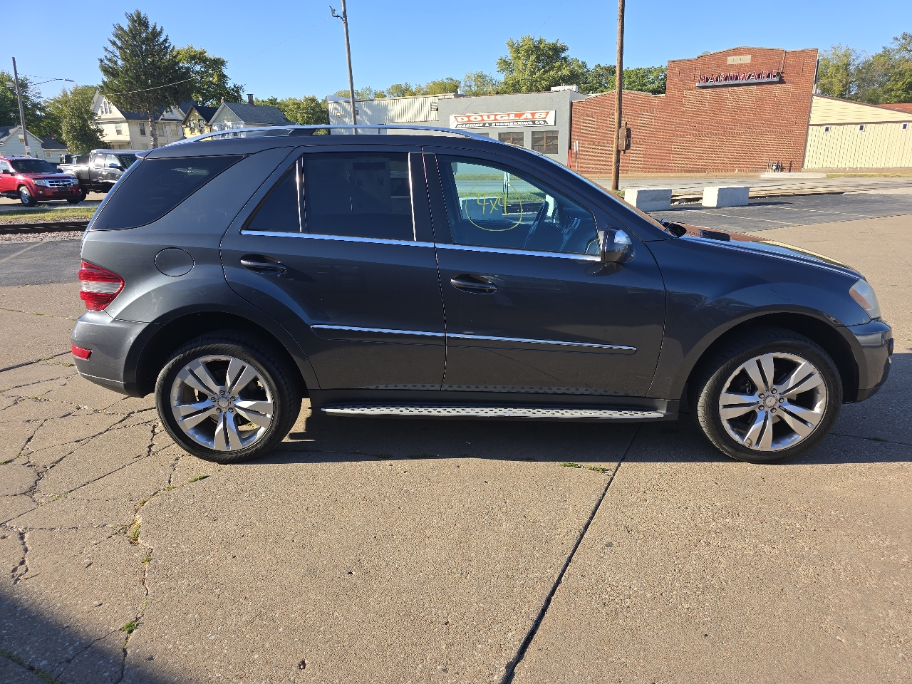 2010 Mercedes Benz ML 350 4MATIC photo 3
