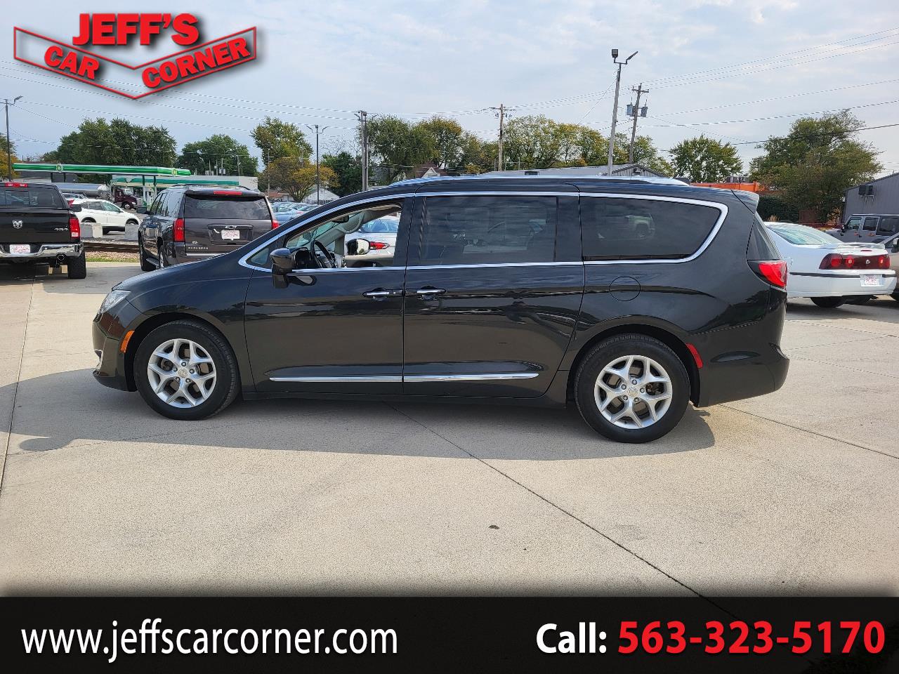 2017 Chrysler Pacifica Touring-L Plus