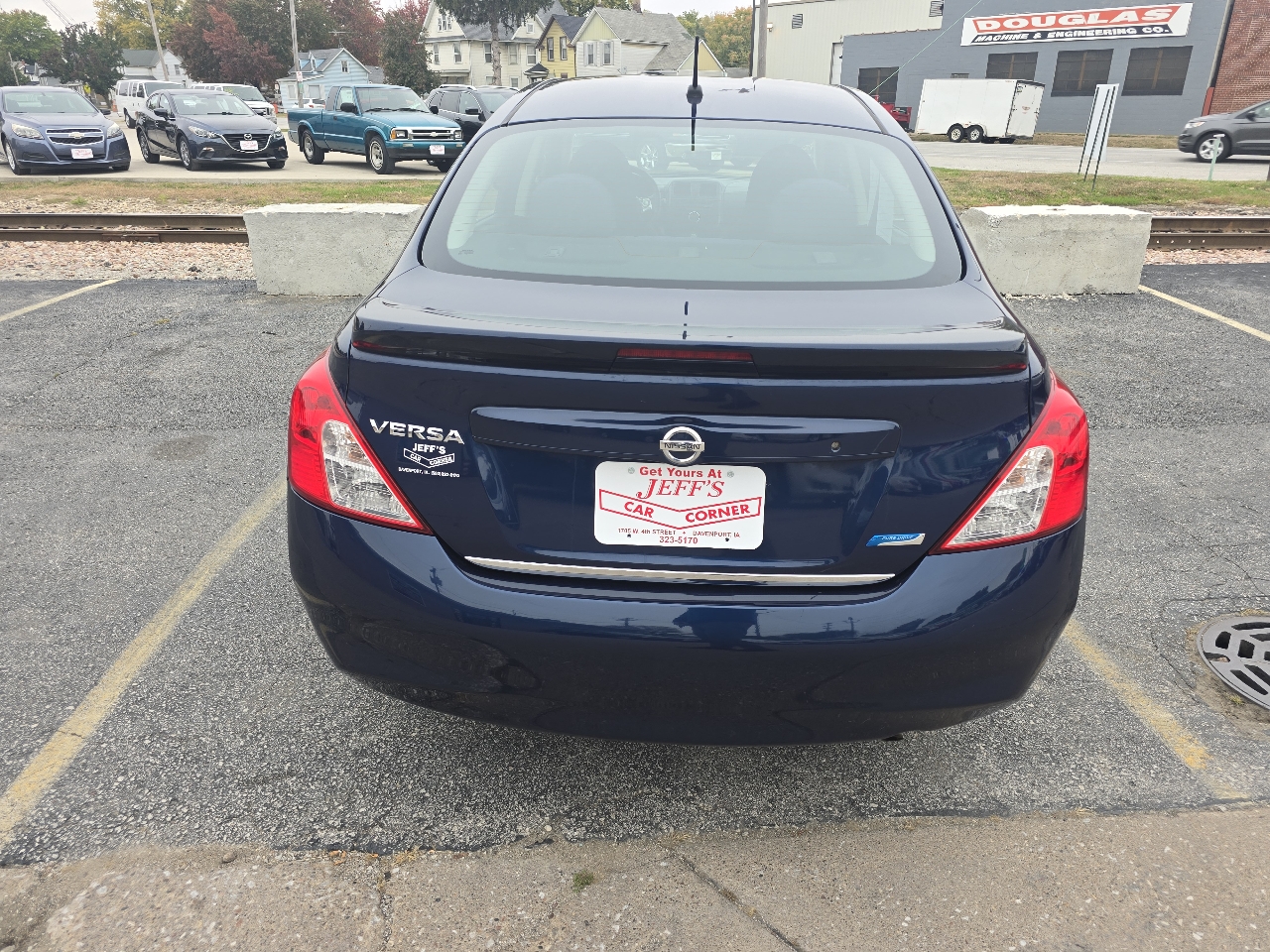 Nissan Versa 1.6 SV Sedan 2014 Nissan Versa 1.6 SV Sedan 2014