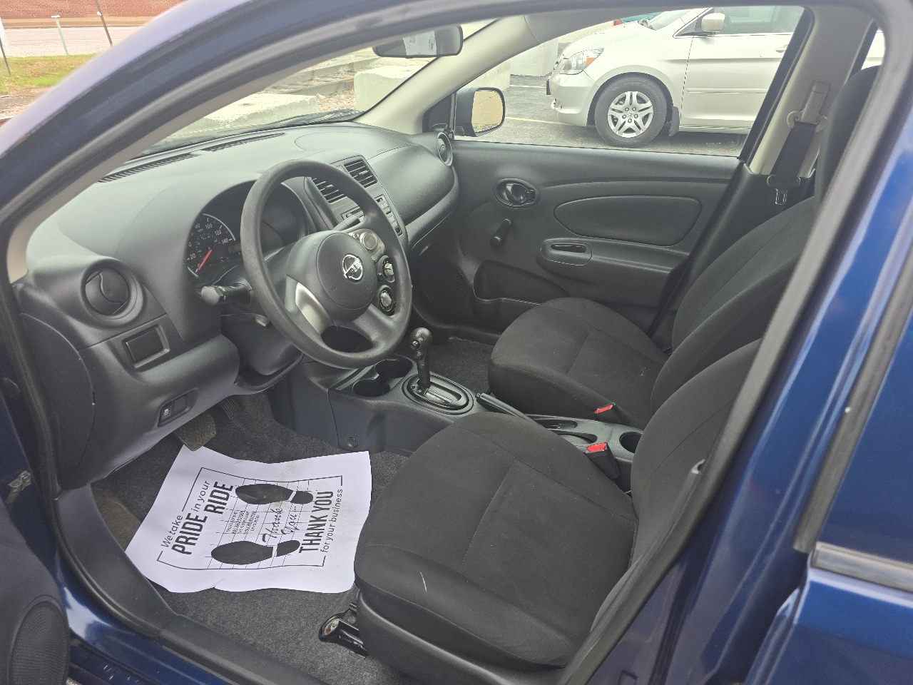 Nissan Versa 1.6 SV Sedan 2014 Nissan Versa 1.6 SV Sedan 2014