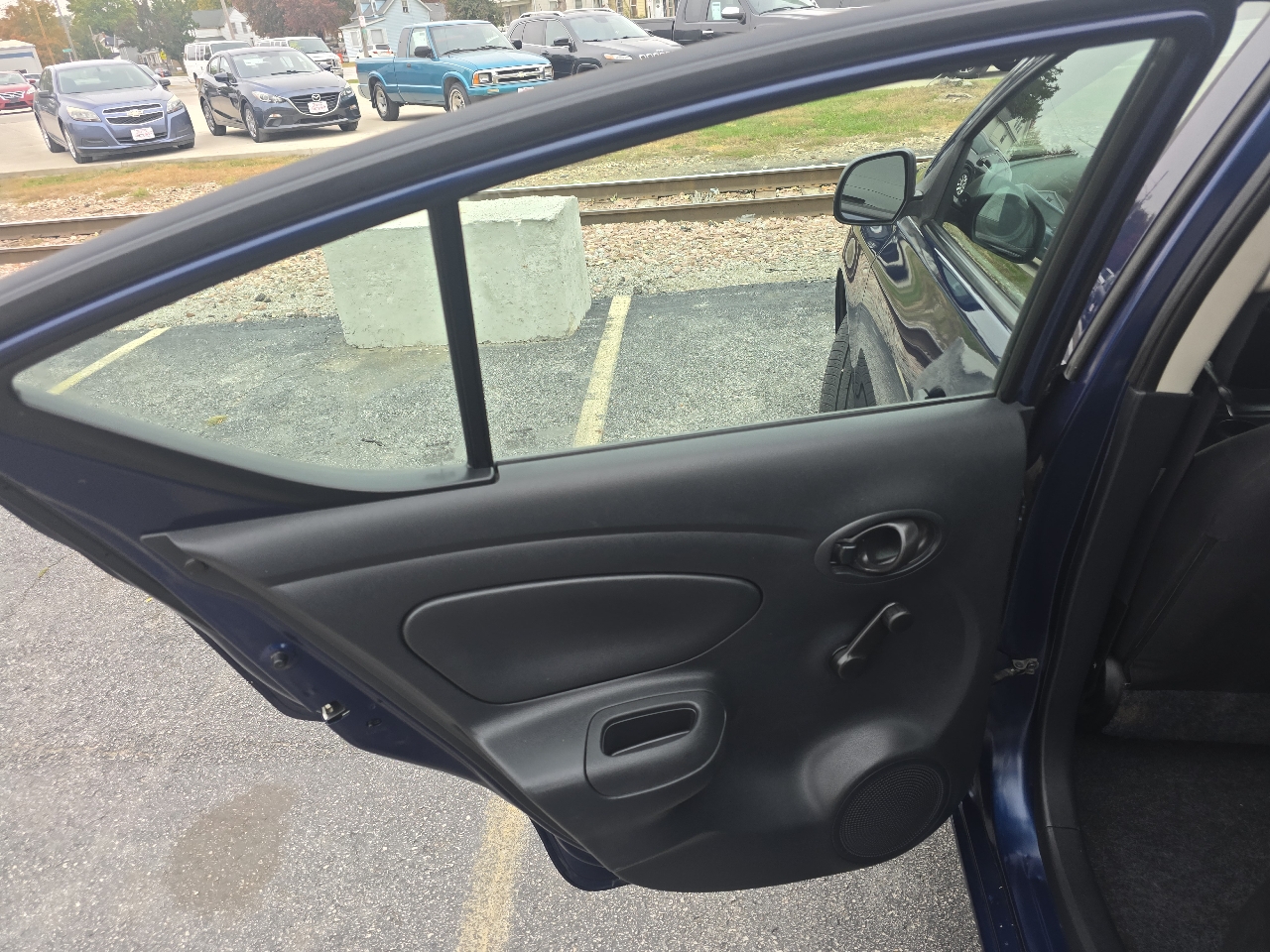 Nissan Versa 1.6 SV Sedan 2014 Nissan Versa 1.6 SV Sedan 2014