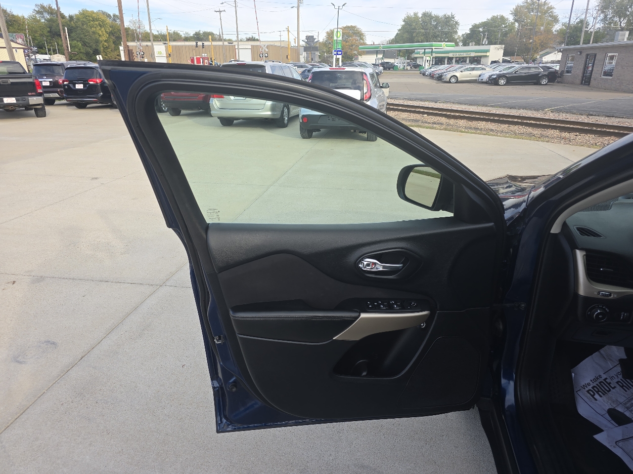 Jeep Cherokee Latitude FWD 2018 Jeep Cherokee Latitude FWD 2018