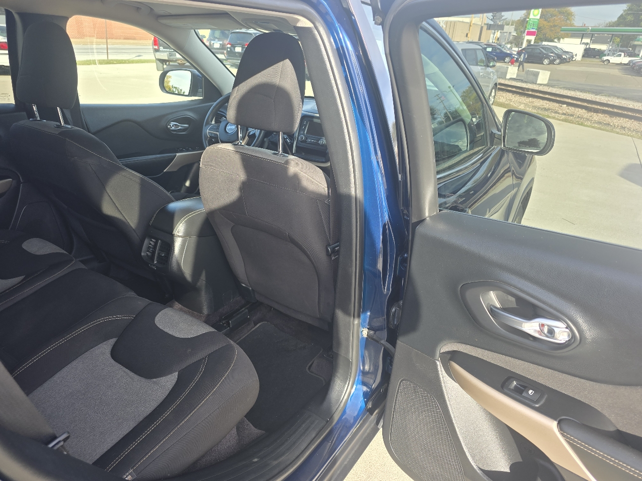 Jeep Cherokee Latitude FWD 2018 Jeep Cherokee Latitude FWD 2018