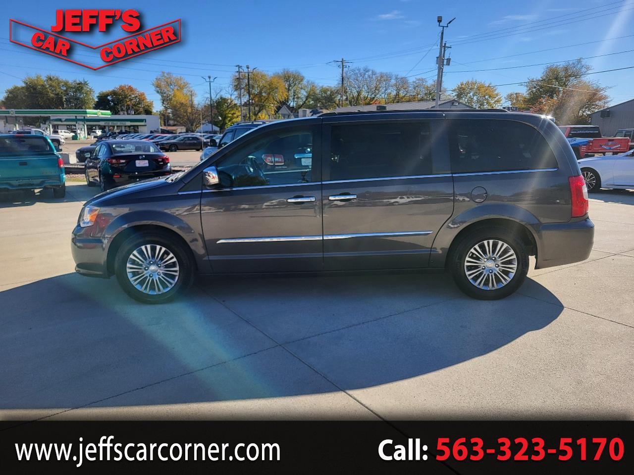 2015 Chrysler Town & Country Touring-L