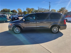 2015 Chrysler Town & Country 