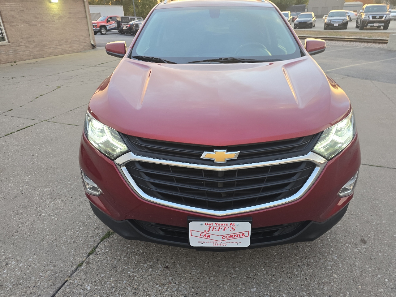 2018 Chevrolet Equinox LT photo 2