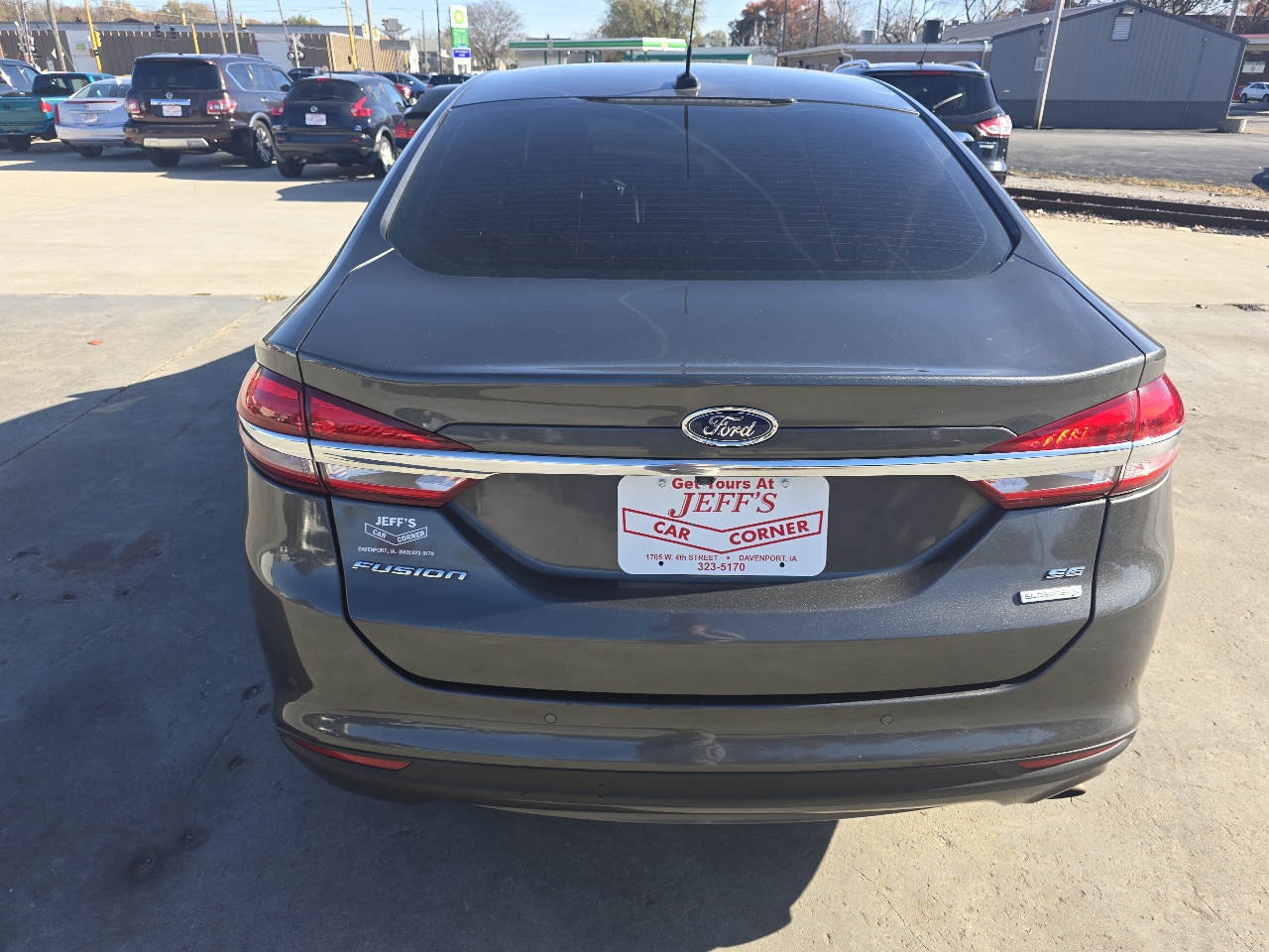 2017 Ford Fusion SE photo 4