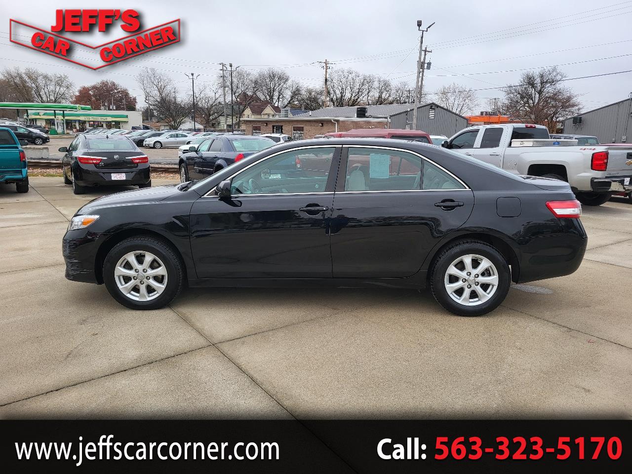 2010 Toyota Camry LE 6-Spd AT