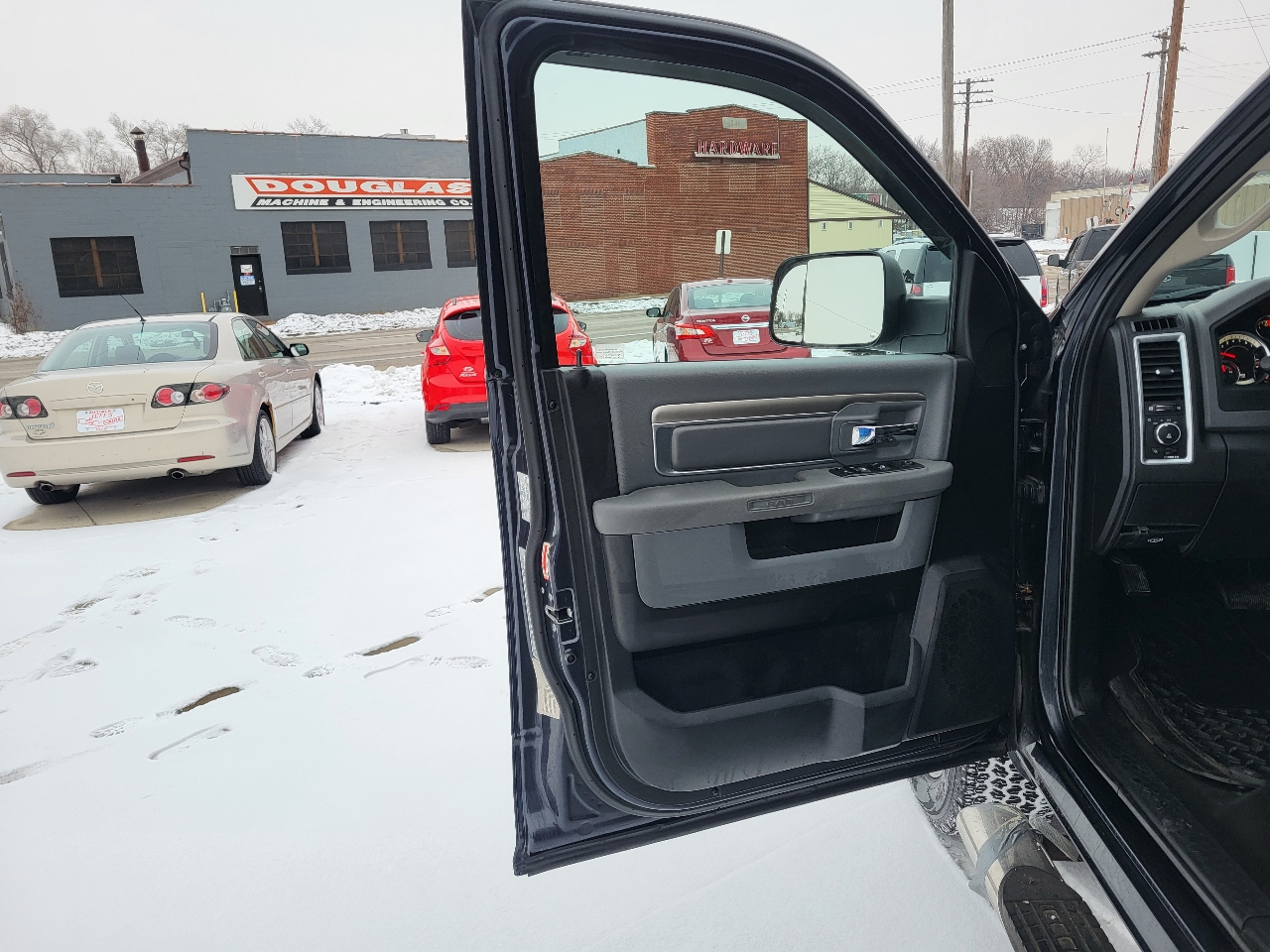 RAM 1500 SLT Quad Cab 4WD 2013