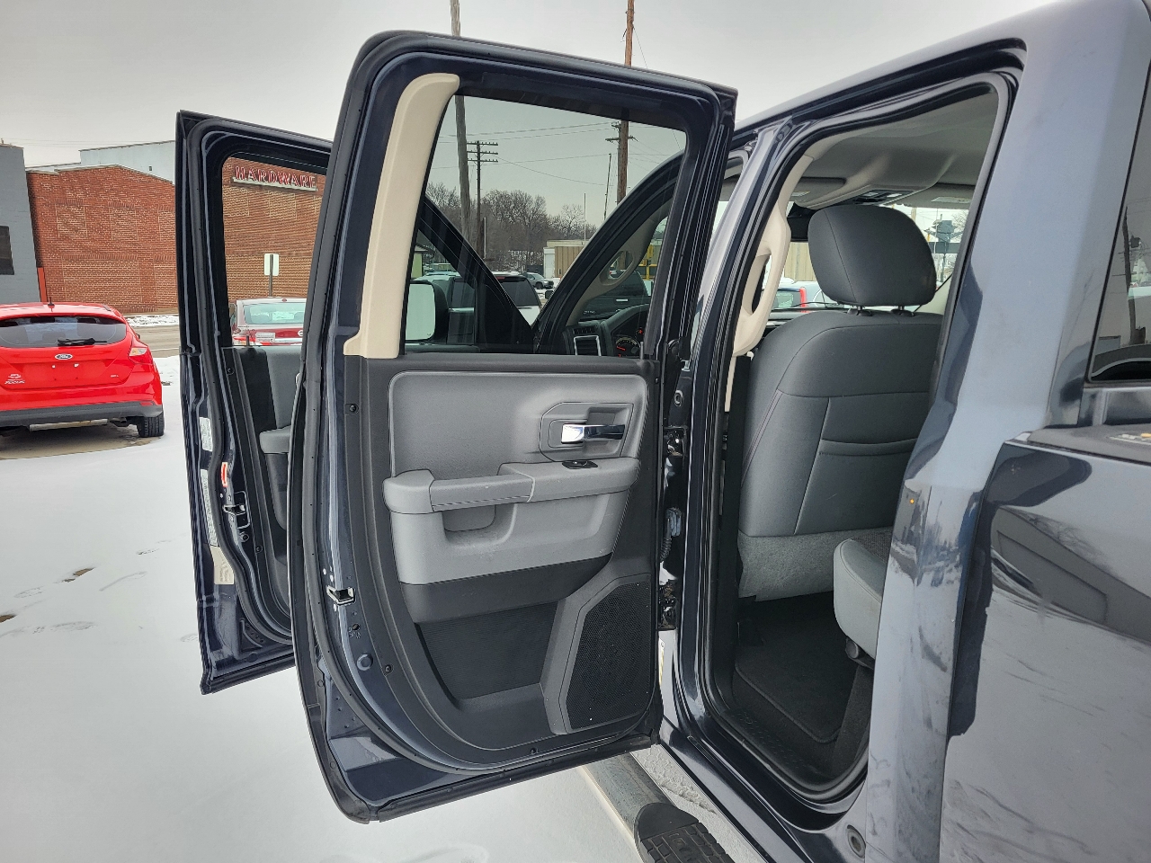 RAM 1500 SLT Quad Cab 4WD 2013