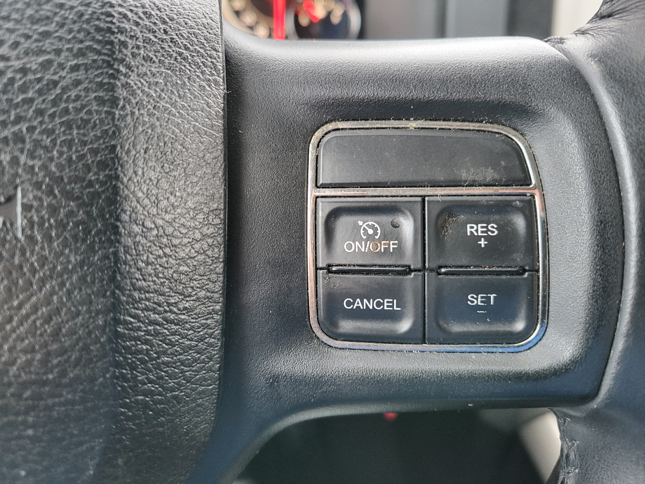 RAM 1500 SLT Quad Cab 4WD 2013