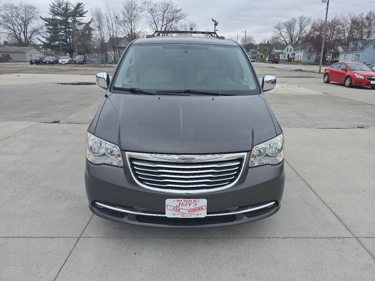 Chrysler Town & Country Touring-L 2016