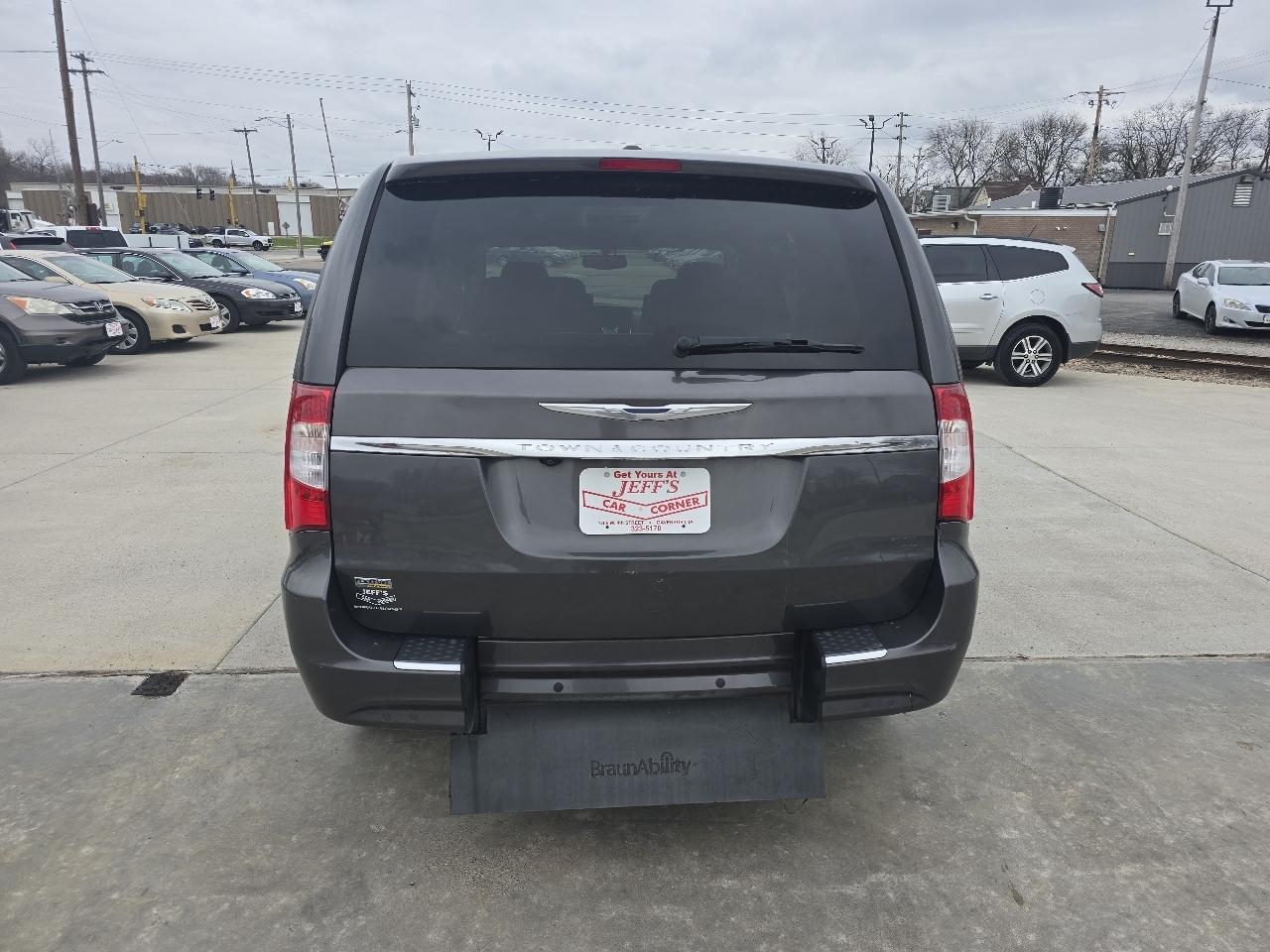 Chrysler Town & Country Touring-L 2016