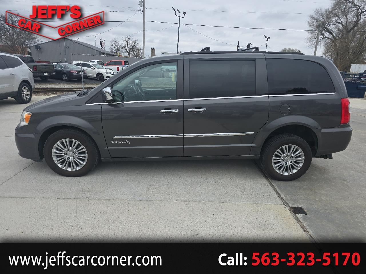 2016 Chrysler Town & Country Touring-L