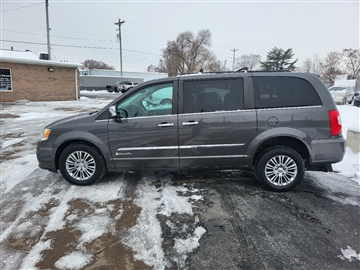 2016 Chrysler Town & Country Touring-L