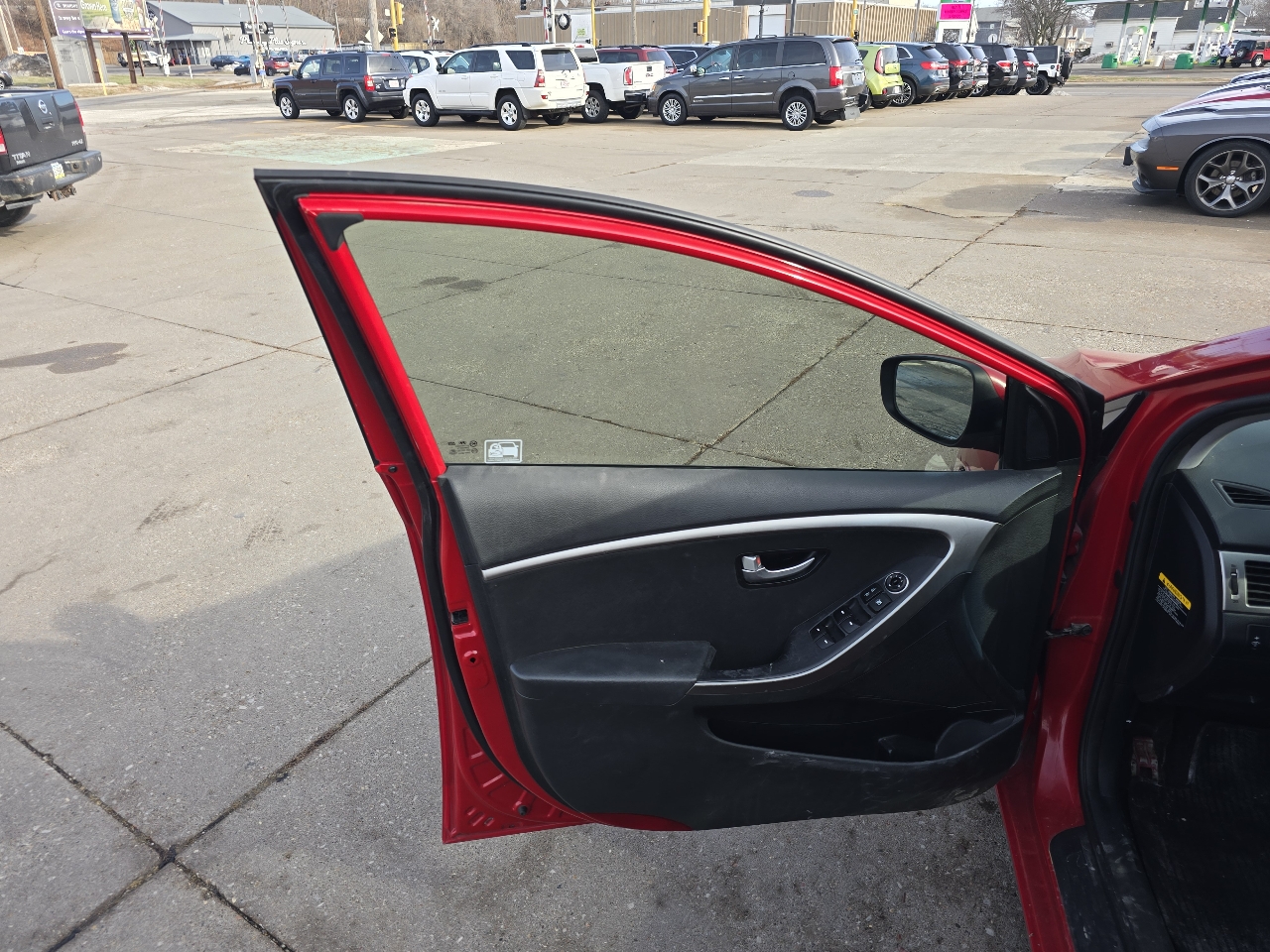 Hyundai Elantra GT A/T 2013