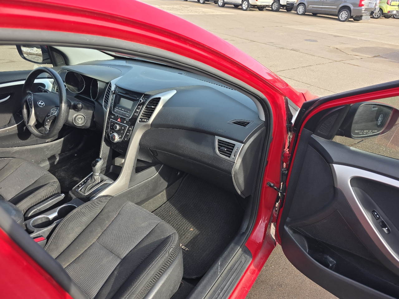 Hyundai Elantra GT A/T 2013