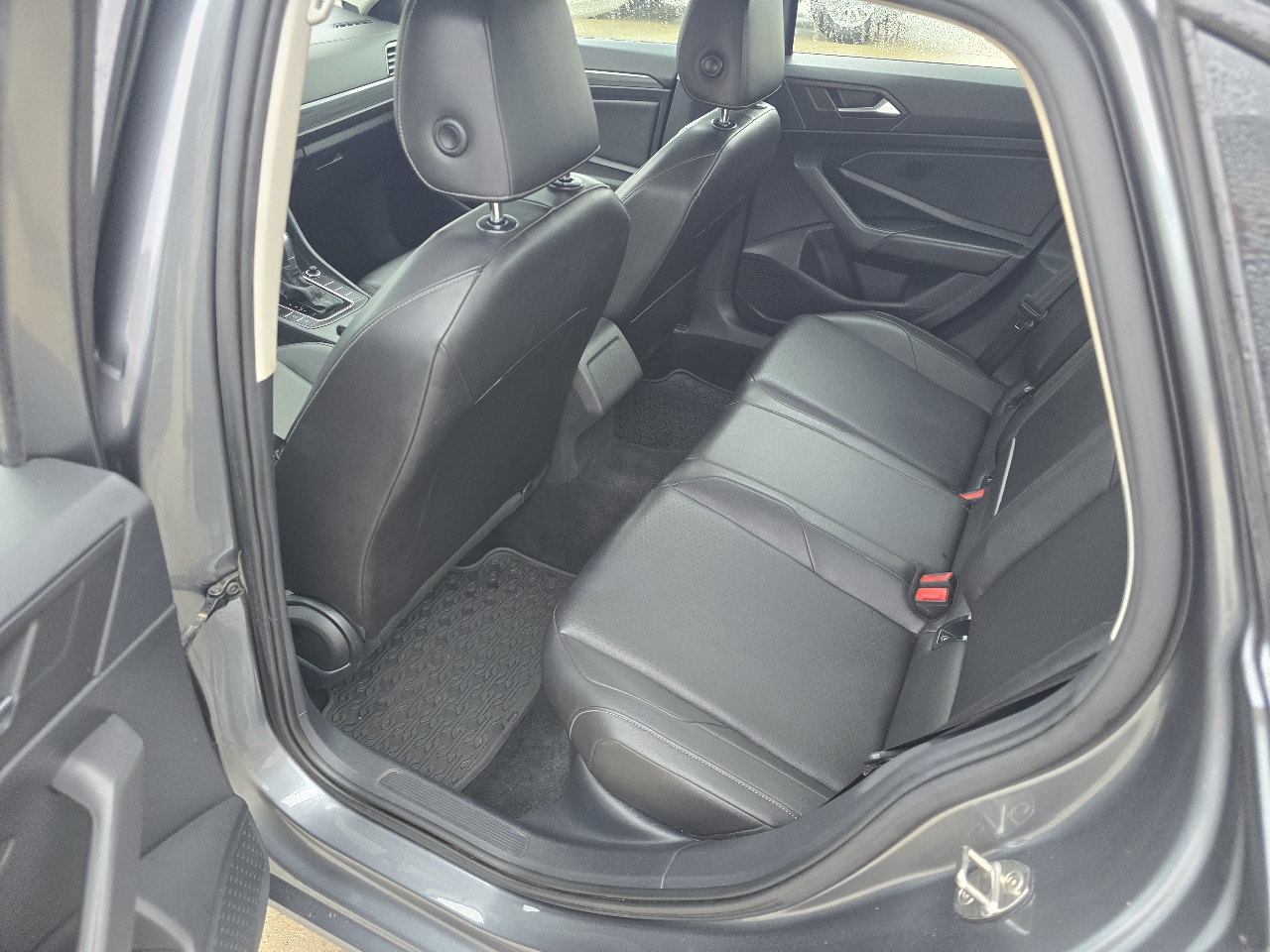 Volkswagen Jetta 1.4T SEL 8A 2019