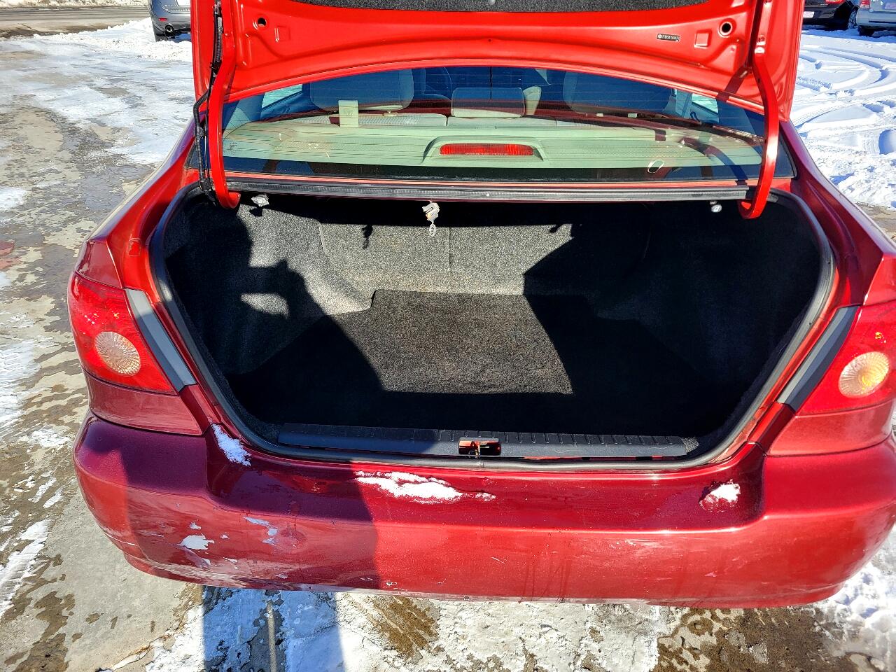 Toyota Corolla LE 2005