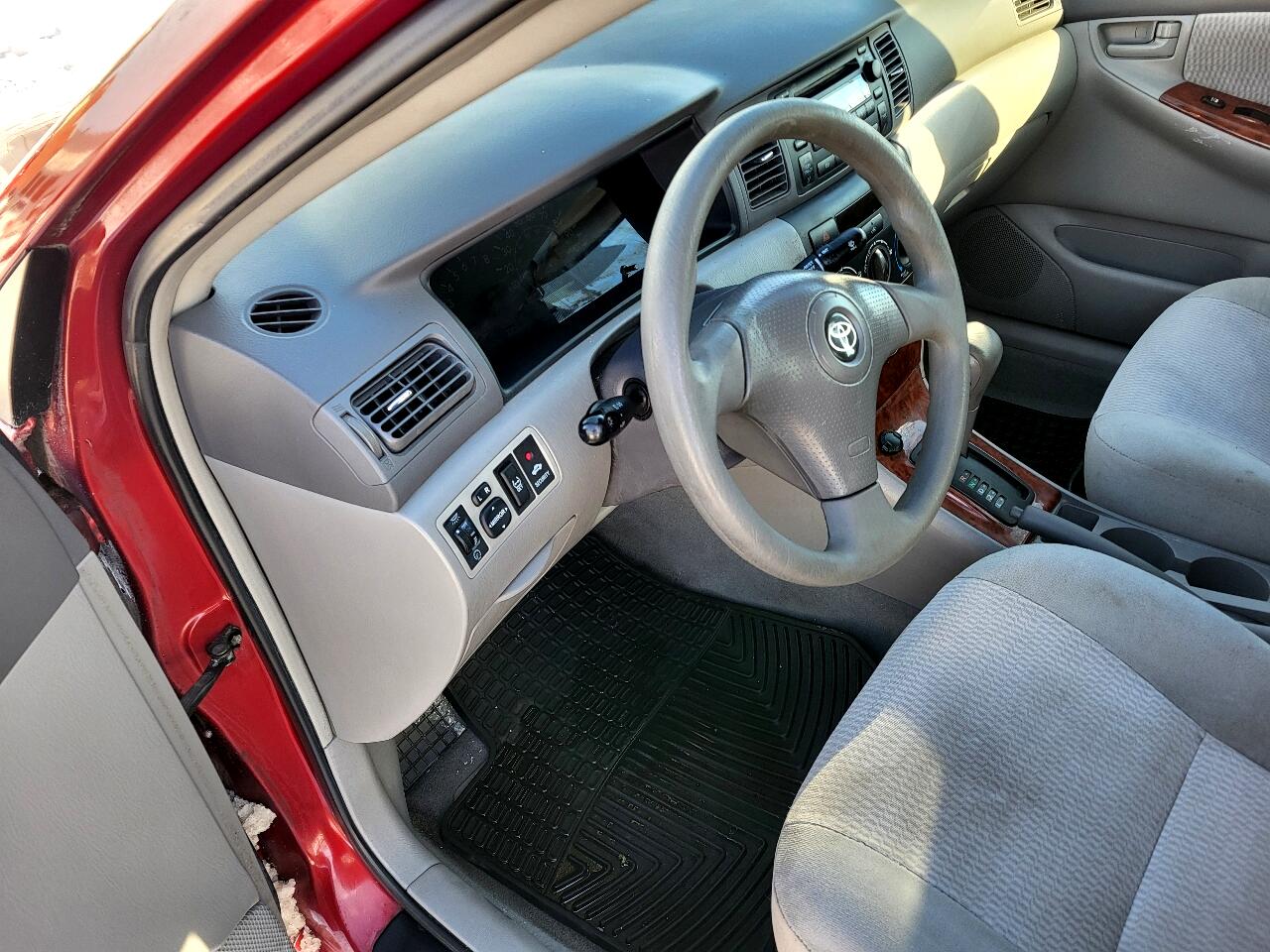 Toyota Corolla LE 2005