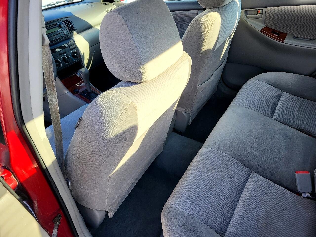 Toyota Corolla LE 2005