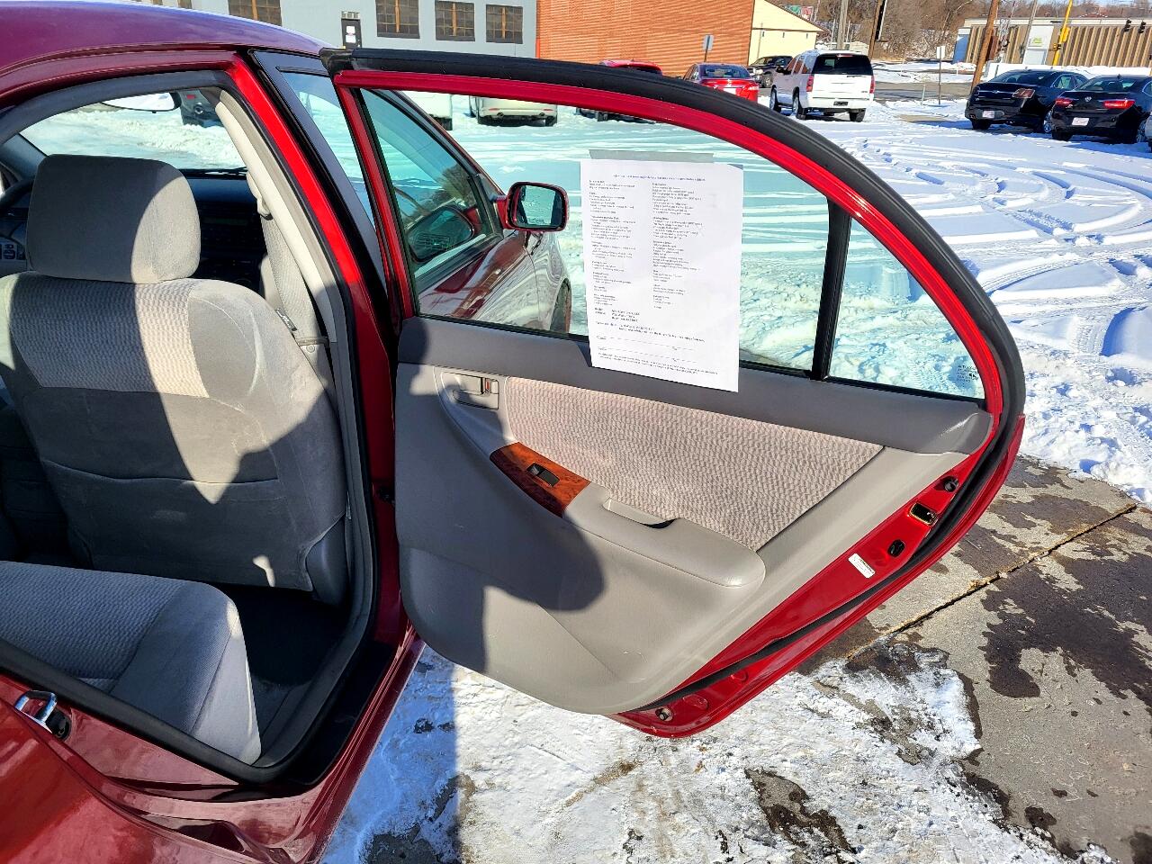 Toyota Corolla LE 2005