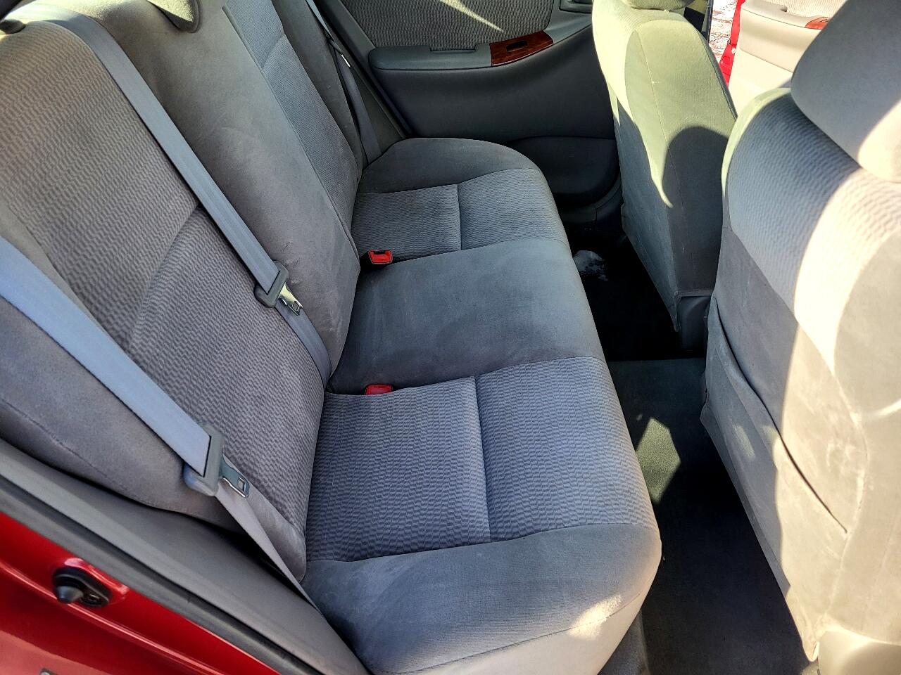 Toyota Corolla LE 2005