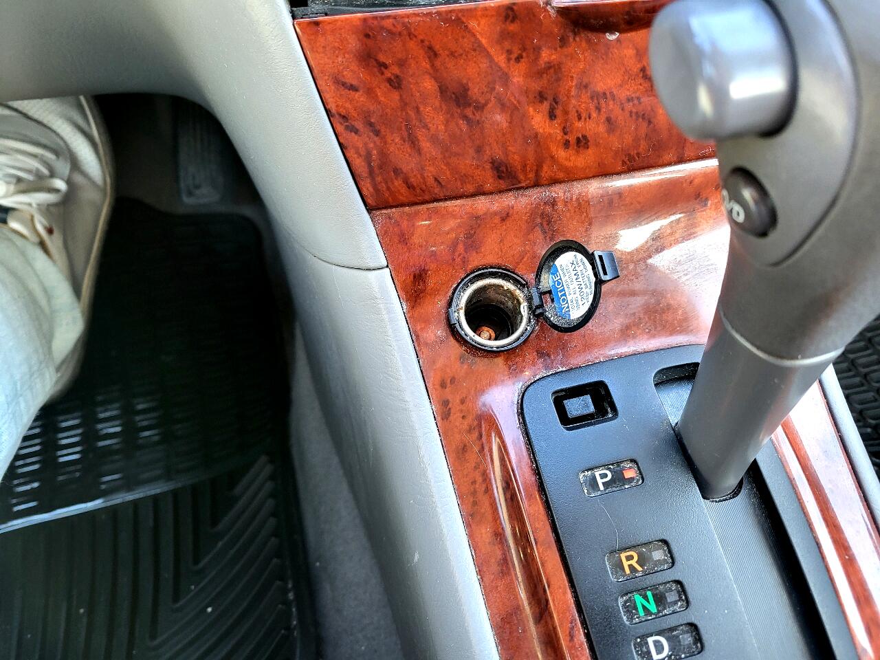 Toyota Corolla LE 2005