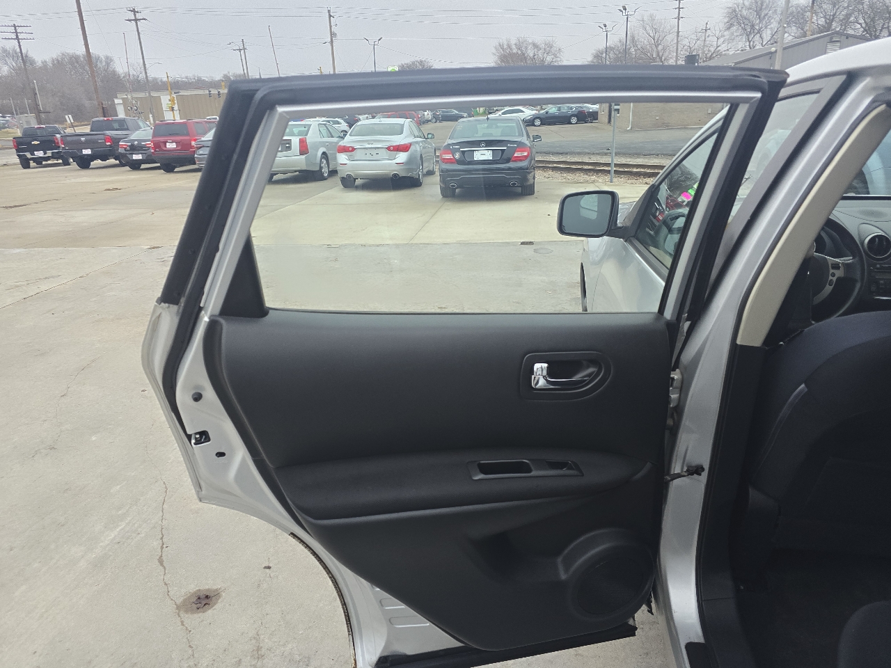 Nissan Rogue SV AWD 2011