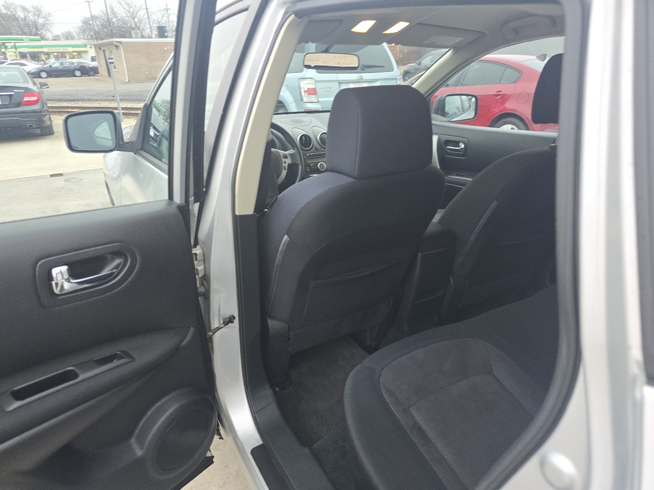 Nissan Rogue SV AWD 2011