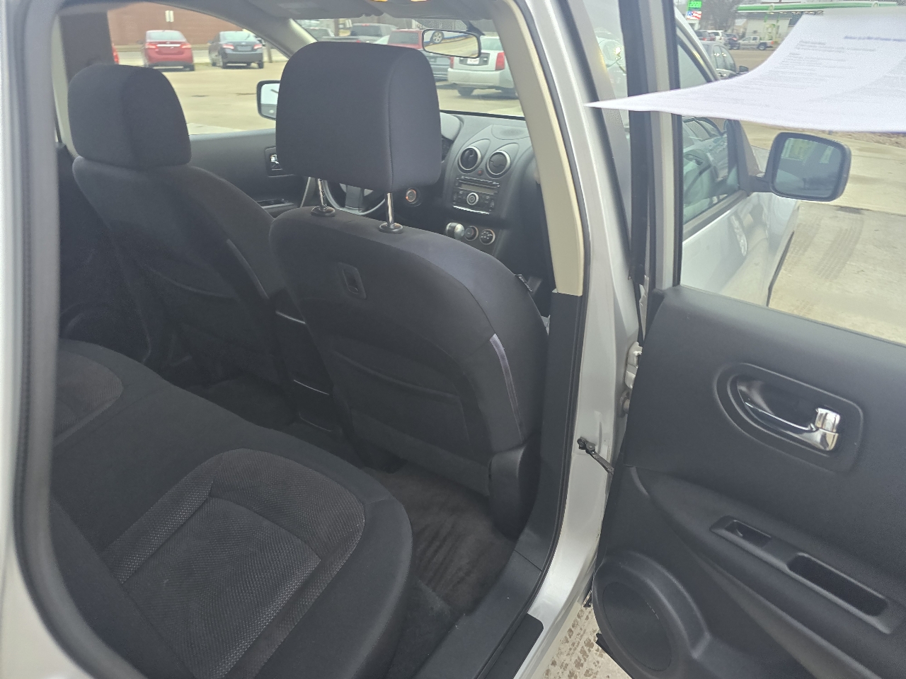 Nissan Rogue SV AWD 2011