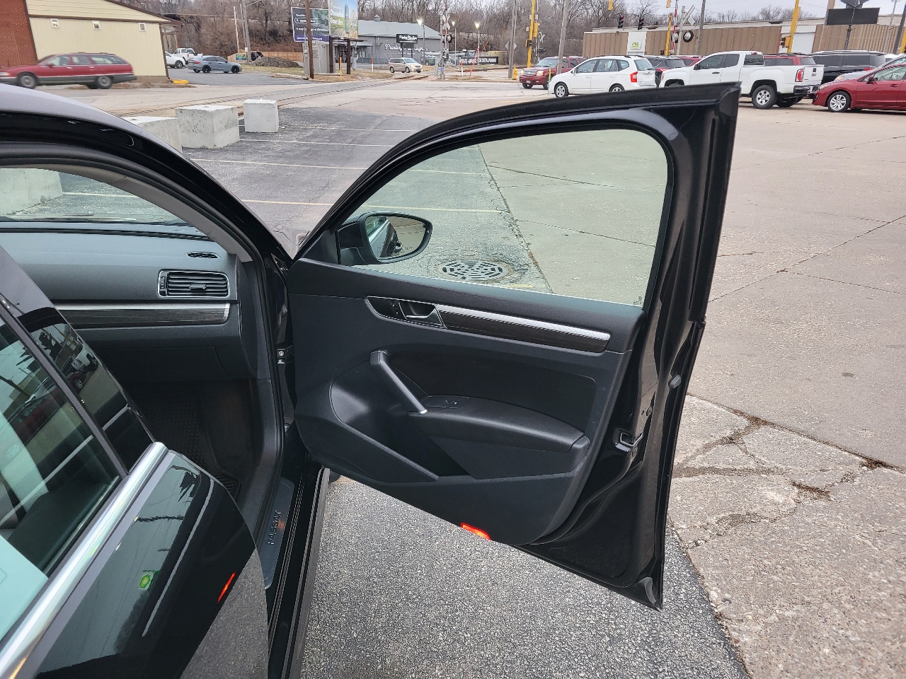 Volkswagen Passat SEL Premium 6A 2017