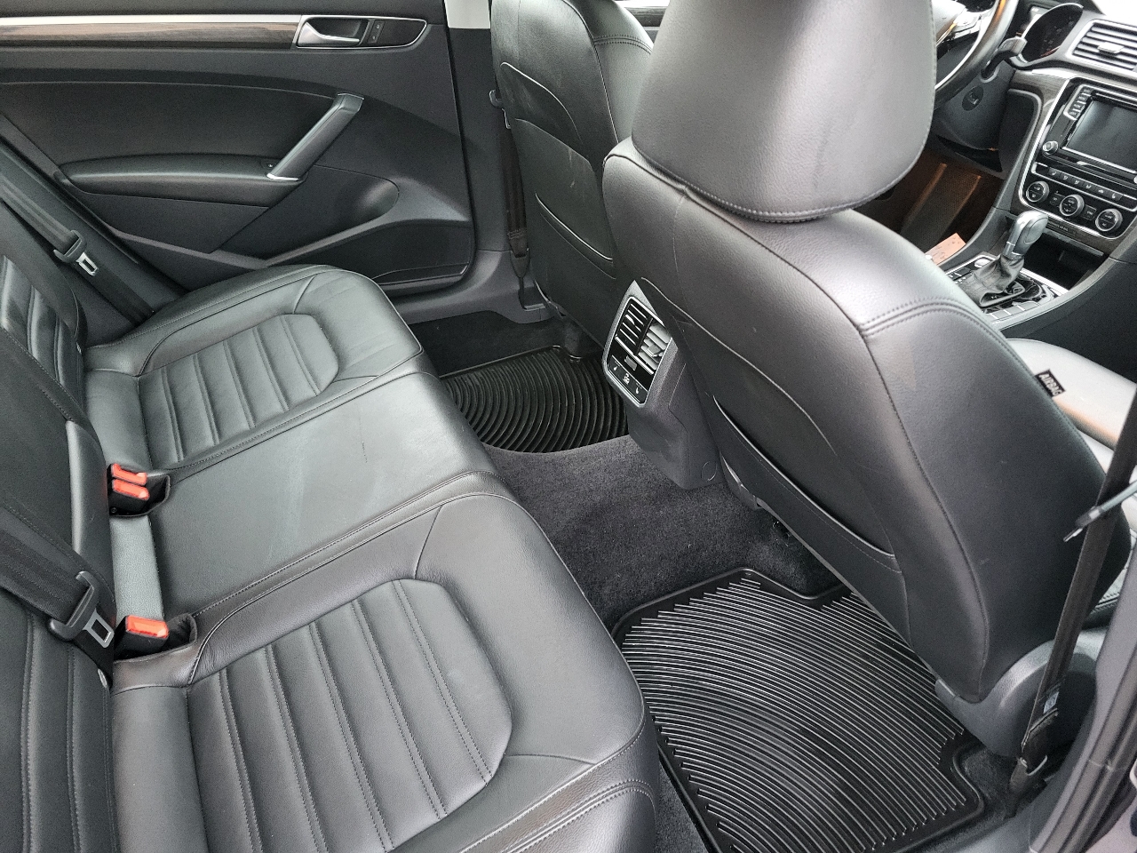 Volkswagen Passat SEL Premium 6A 2017