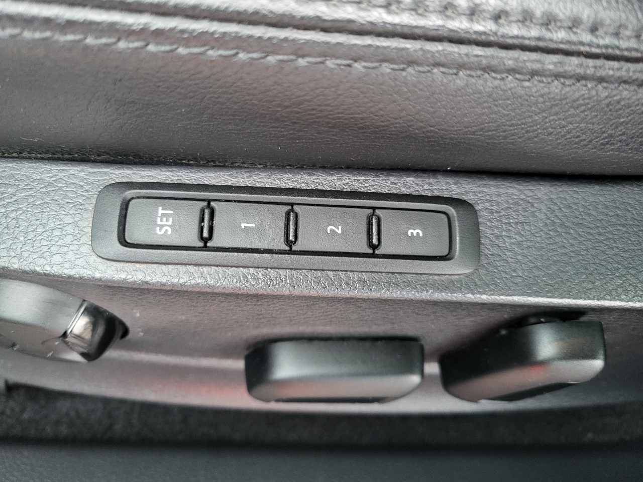 Volkswagen Passat SEL Premium 6A 2017