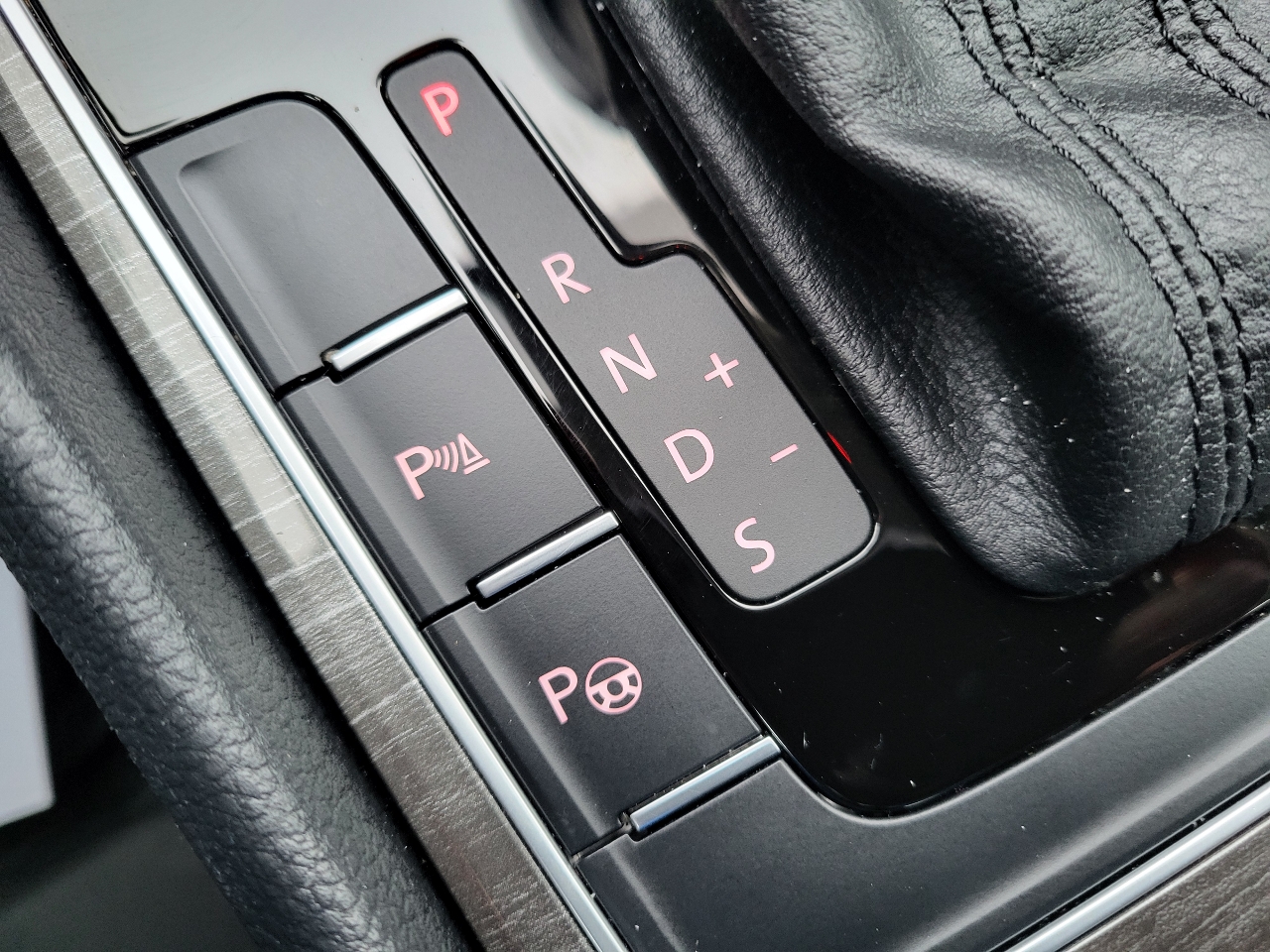 Volkswagen Passat SEL Premium 6A 2017