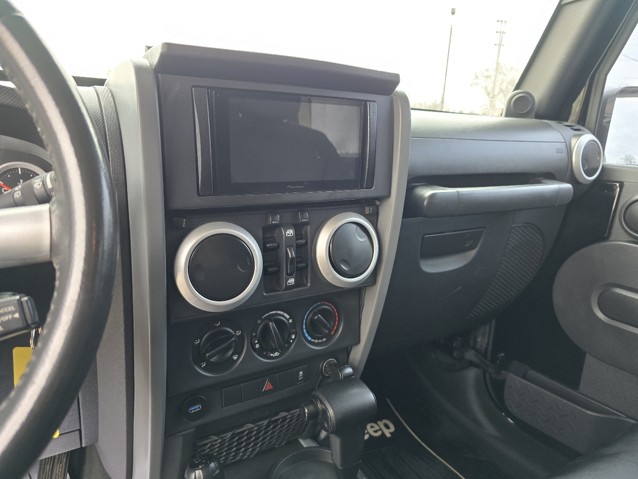 Jeep Wrangler Unlimited Sahara 4WD 2010