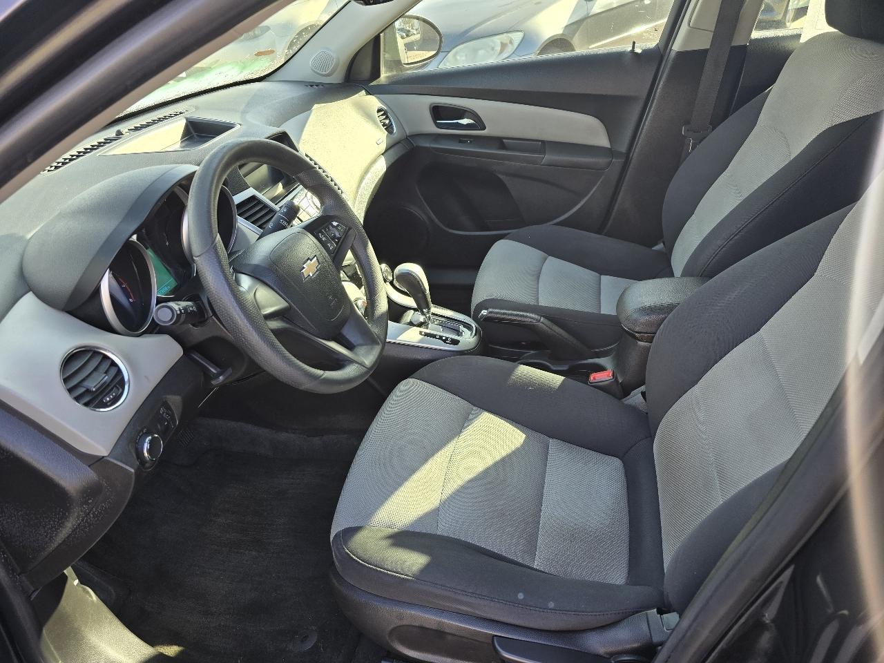 Chevrolet Cruze LS Auto 2014