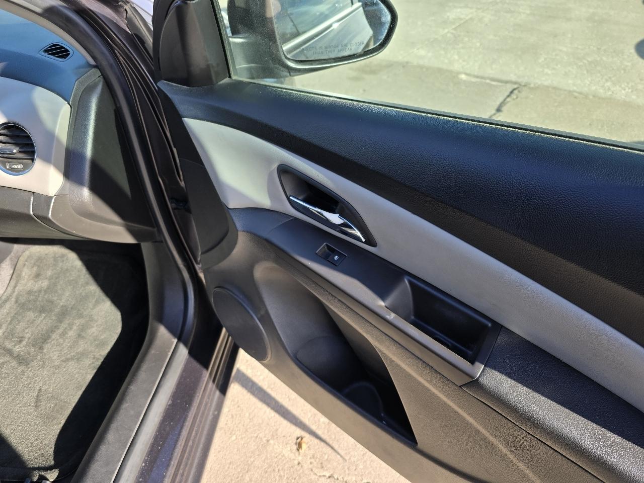 Chevrolet Cruze LS Auto 2014